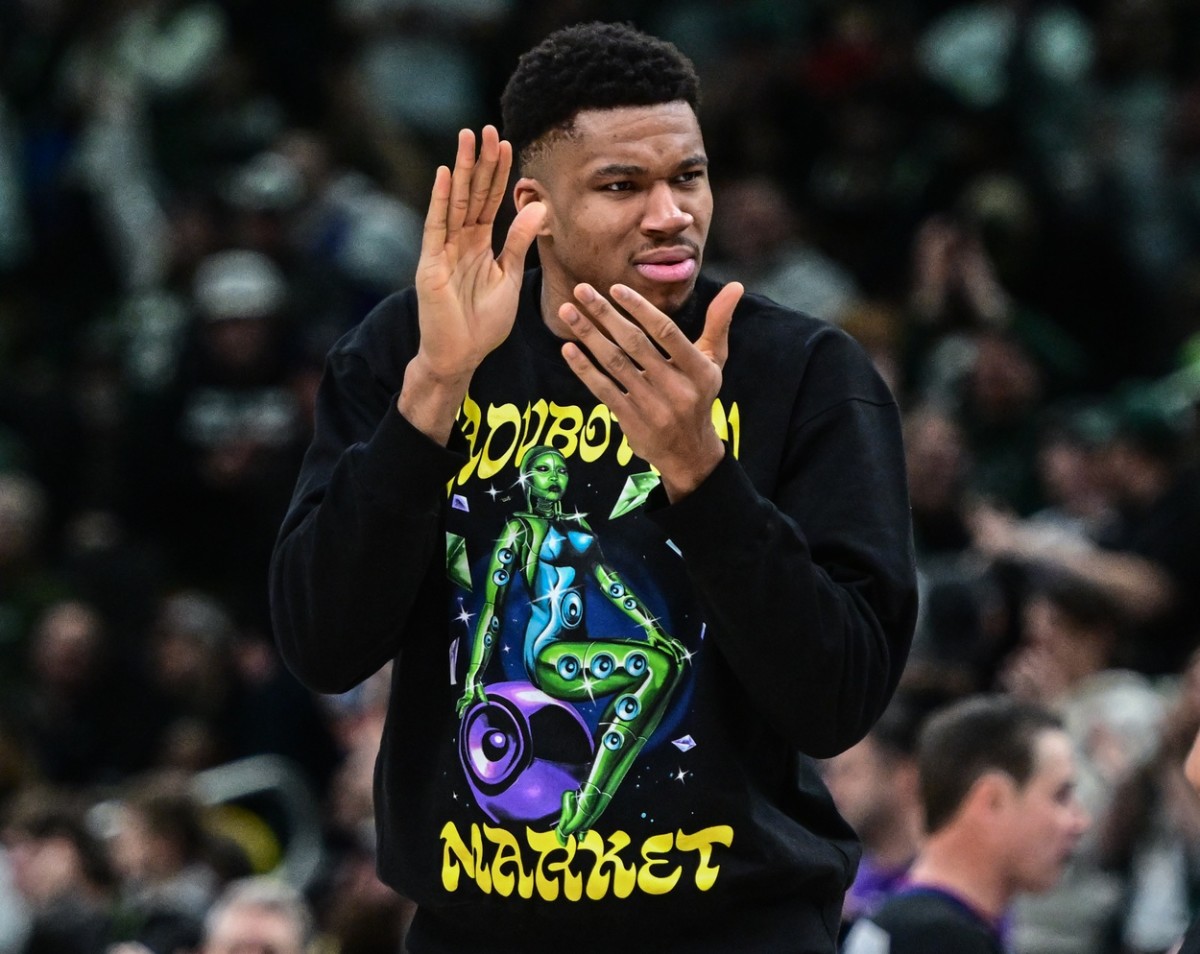 Giannis Antetokounmpo's Injury Status For Bucks-Cavs Game - Fastbreak ...