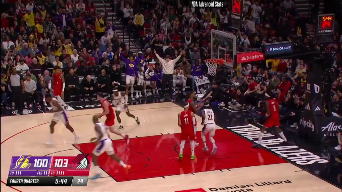 NBA on X: LEBRON FINDS SCHRODER. LAKERS TAKE THE LEAD. 1.4 seconds left on  TNT!  / X