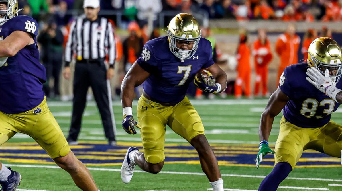 Notre Dame Offense Must Become More Explosive - Sports Illustrated ...