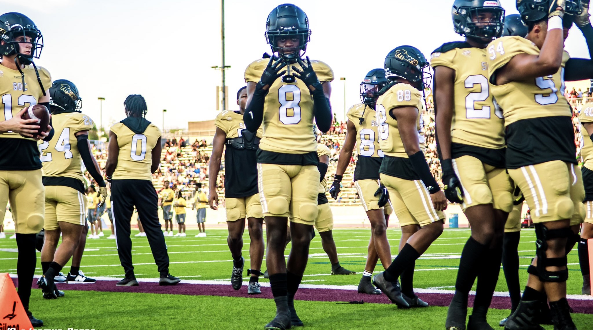 Texas LBs Consider Themselves Super Heroes, Each Hold UW Offers ...