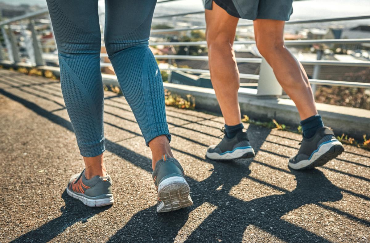 A look at the science behind brisk walking and jogging, jogging