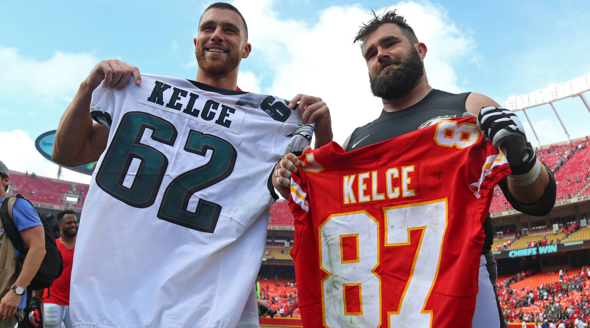 JASON TRAVIS KELCE BROTHERS FIRST BROTHERS IN SUPERBOWL 8X10 PHOTO