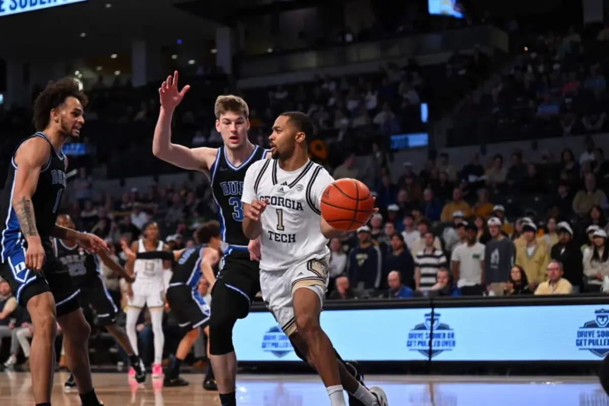 Senior Guard Kyle Sturdivant played his 100th collegiate career basketball game.