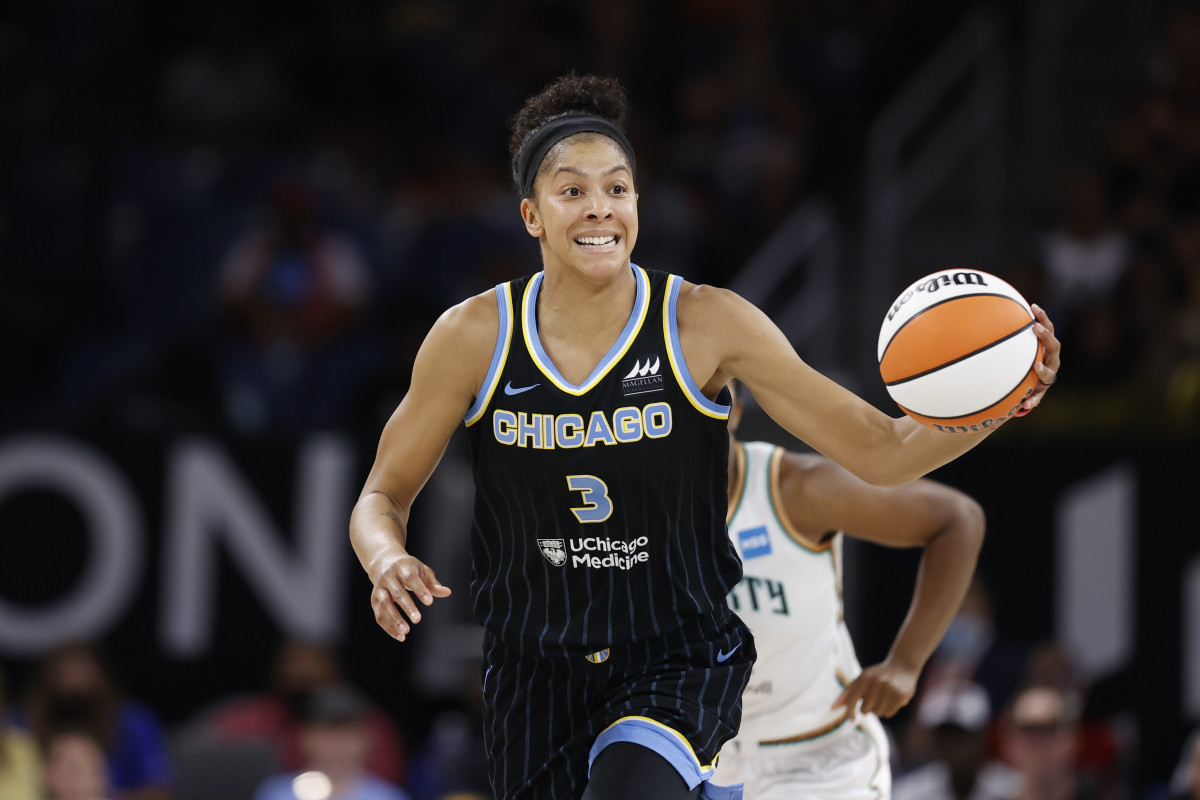 Two-time WNBA champion Candace Parker says she plans to sign with