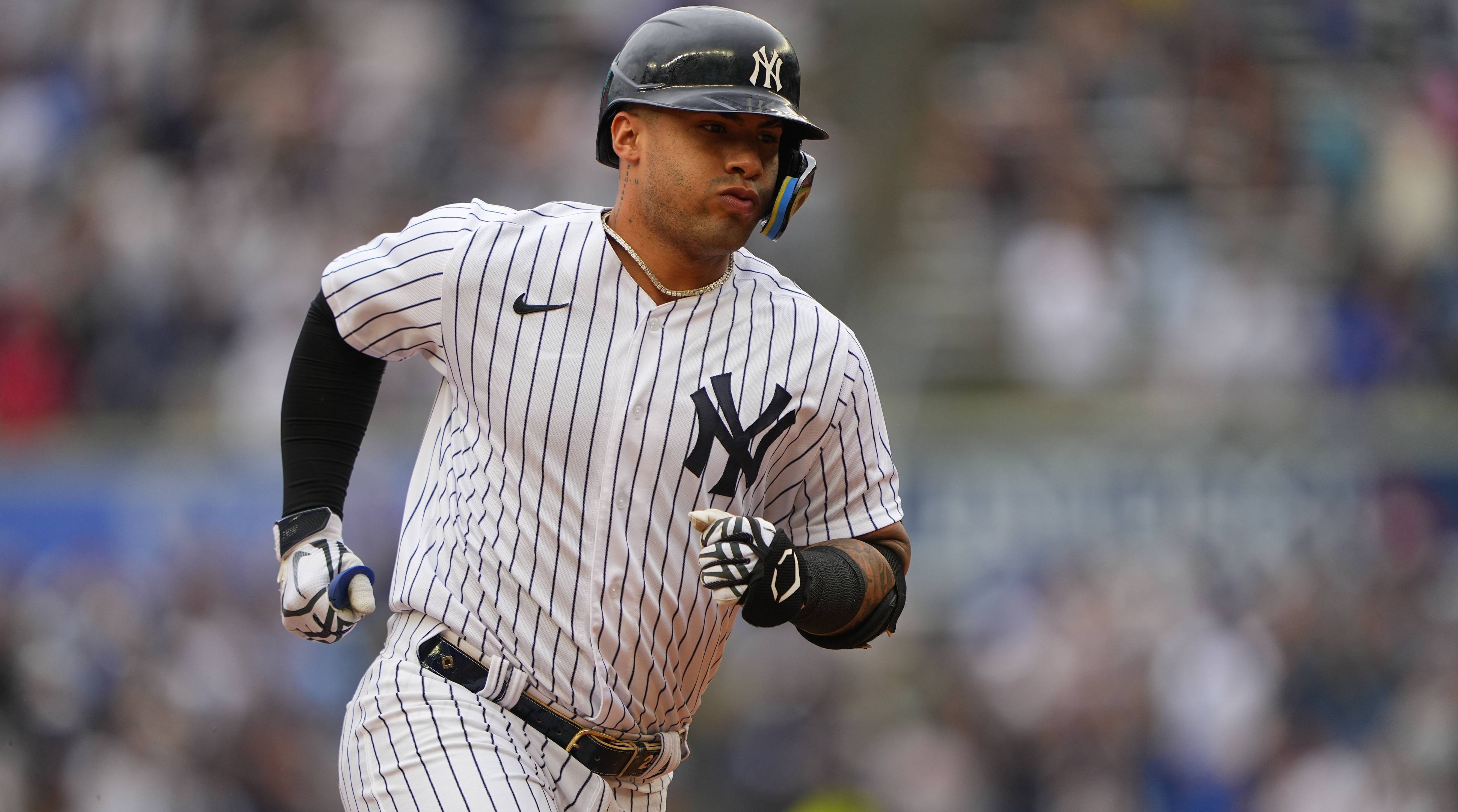 Yankees, Gleyber Torres Agree to One-Year Deal, Avoid Arbitration - Sports  Illustrated