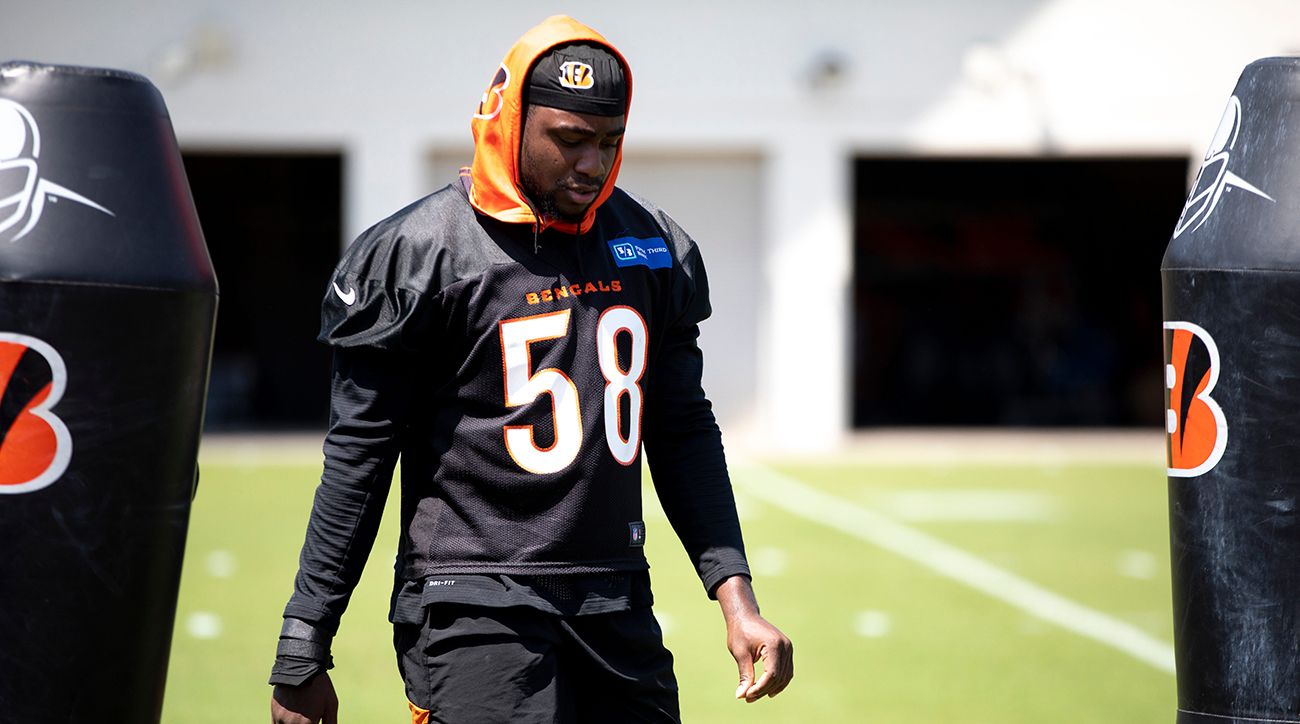 WATCH: Bengals players support Joseph Ossai following penalty in final  minute