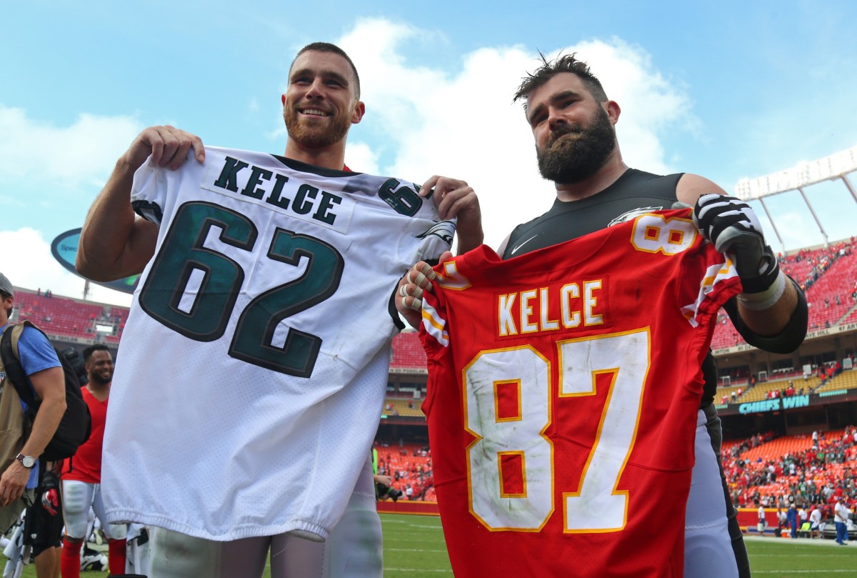Hermanos Kelce los primeros en enfrentarse en un Super Bowl en la historia de la NFL
