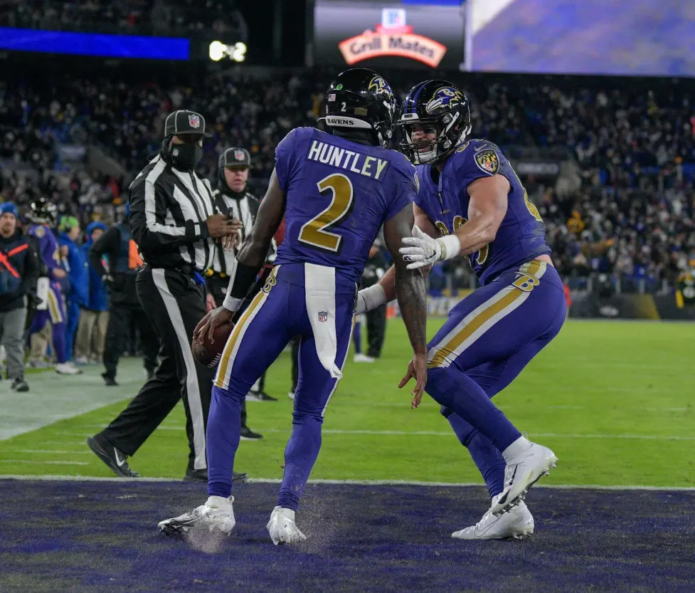 Huntley's fumble ends Ravens' season with Jackson back home