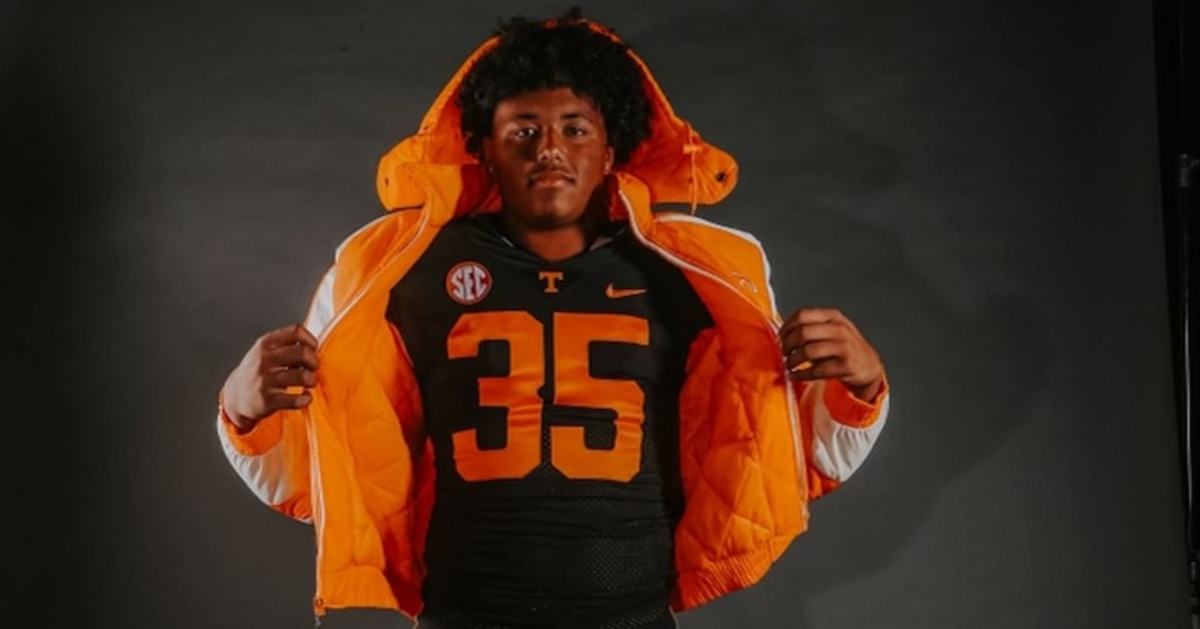 Tennessee Volunteers DL Daevin Hobbs during his official visit to Tennessee. (Photo courtesy of Daevin Hobbs)