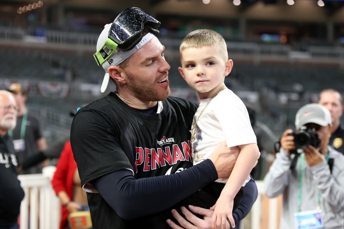 Freddie Freeman dressed up as Willy Wonka for his son Charlie's first  birthday