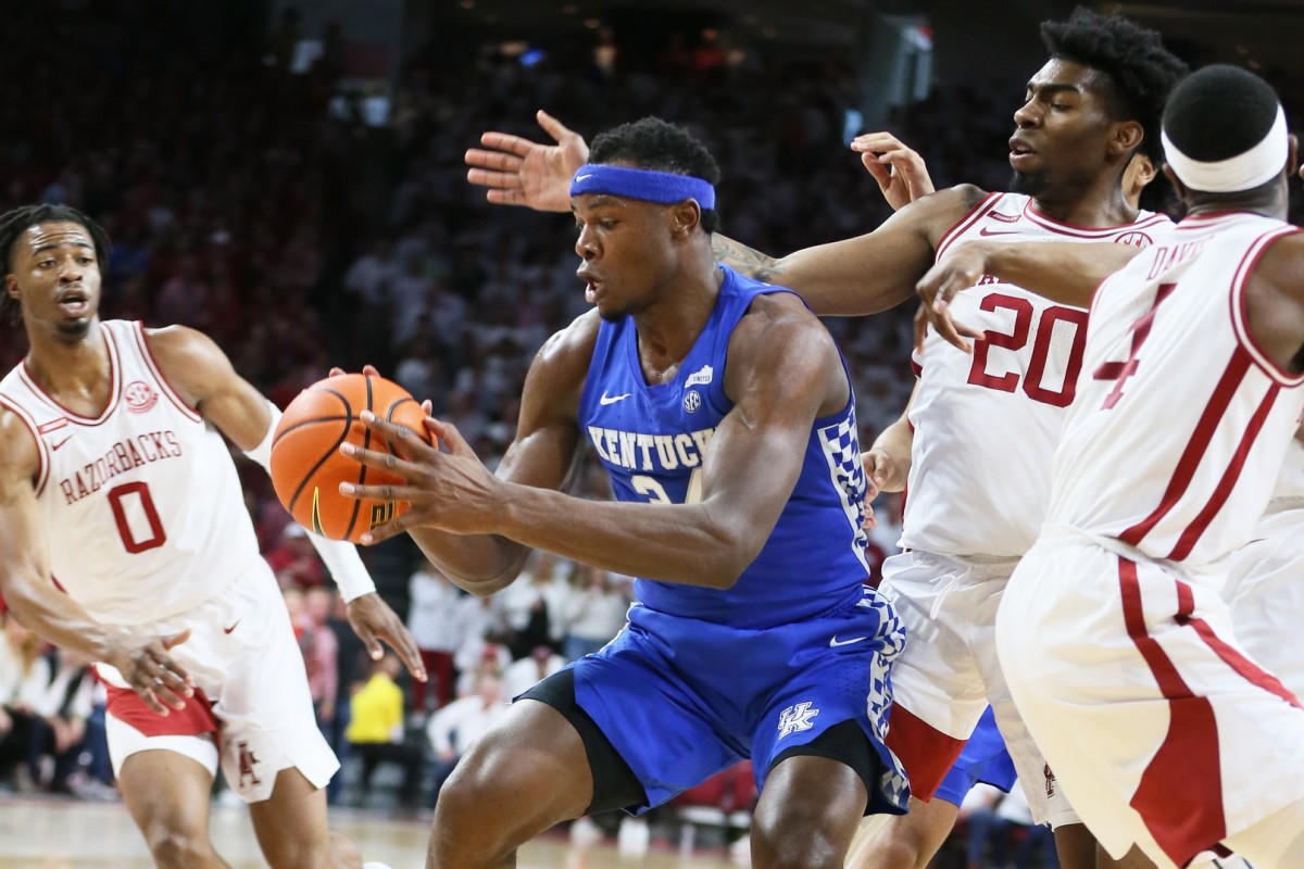 Kentucky, Arkansas Enter Tilt in Lexington as Projected DoubleDigit