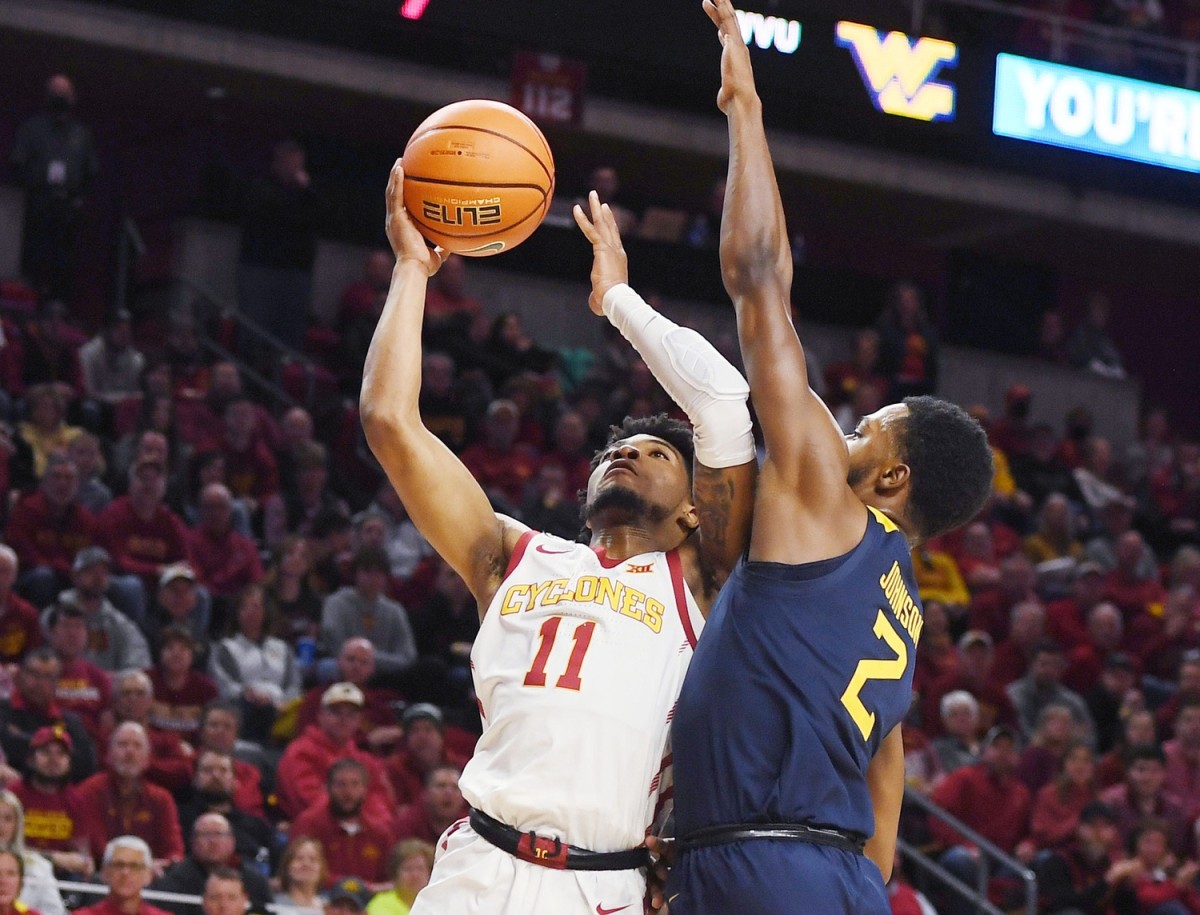 Spread & Over/Under Predictions for WVU vs Iowa State - Sports ...