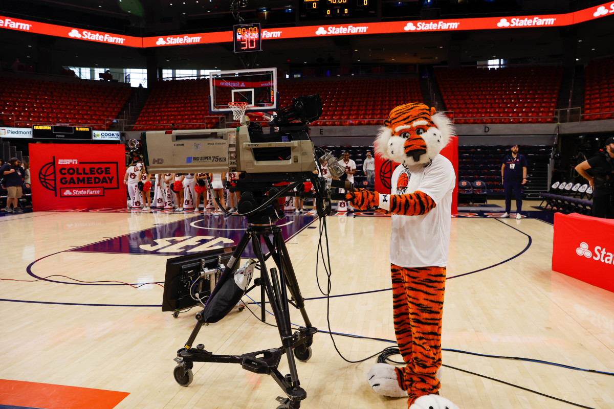 Aubie running a camera