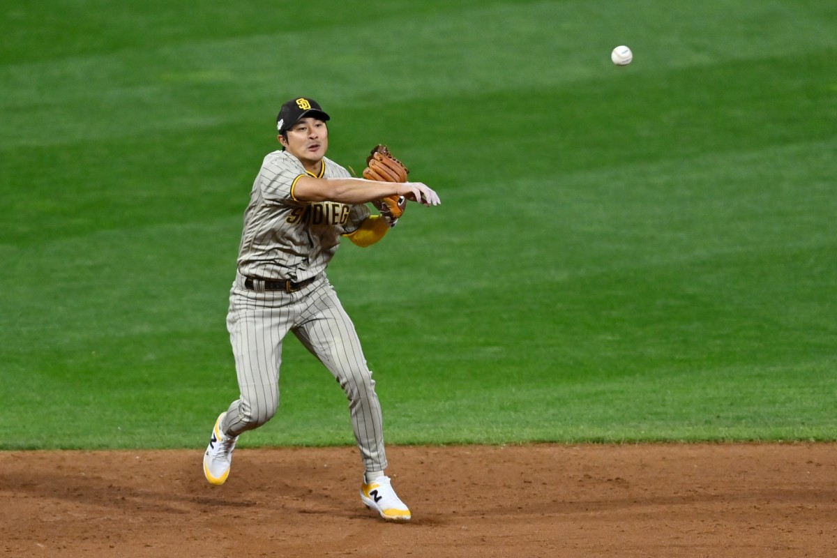 San Diego Padres officially sign Kim Ha-seong on four-year deal