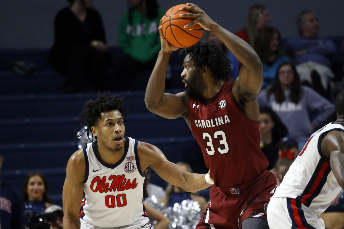 South Carolina's Men's Basketball Team Break Losing Streak With Win ...