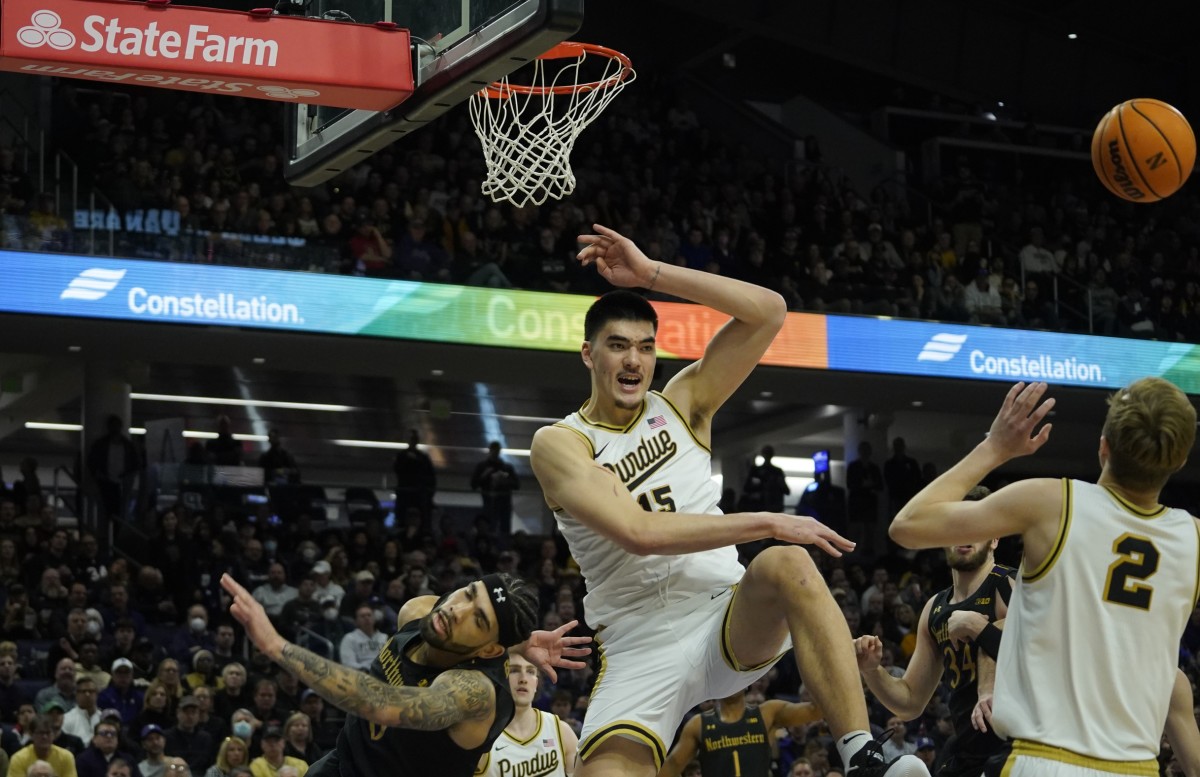 zach edey block against Northwestern