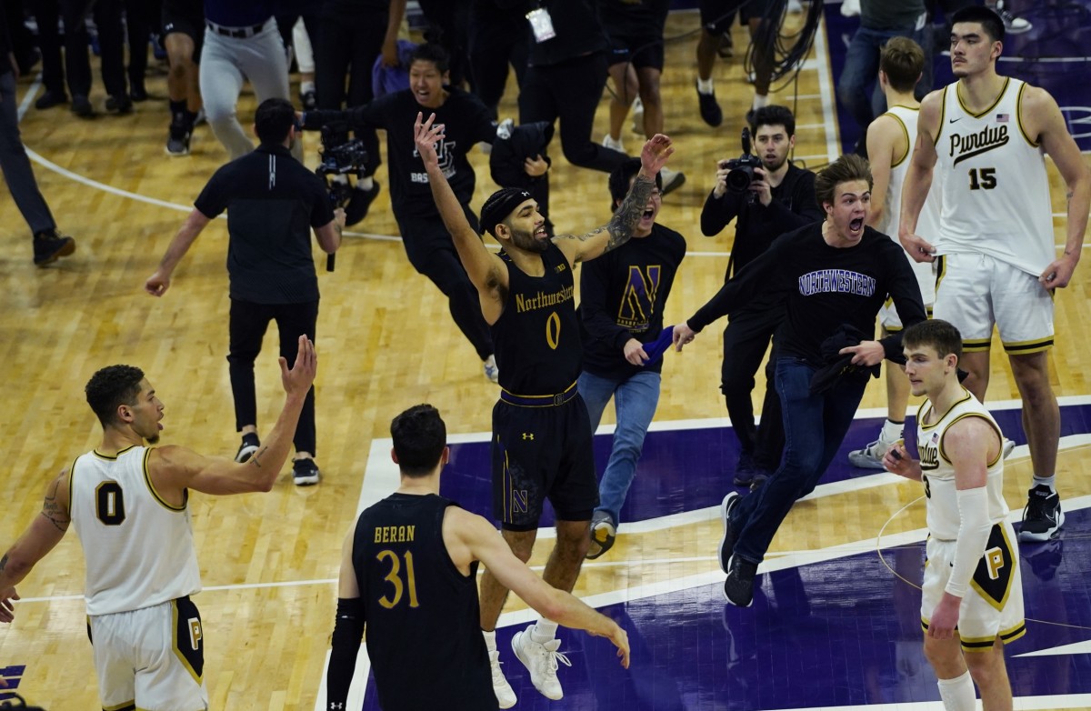 Welsh-ryan arena court storm 