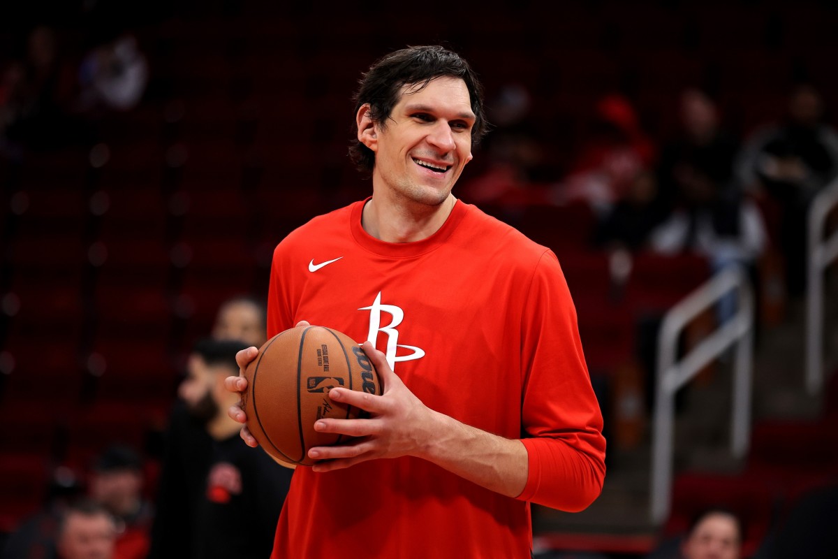 Report: Boban Marjanovic signs new contract with Houston Rockets for  upcoming season : r/sportsnewstoday