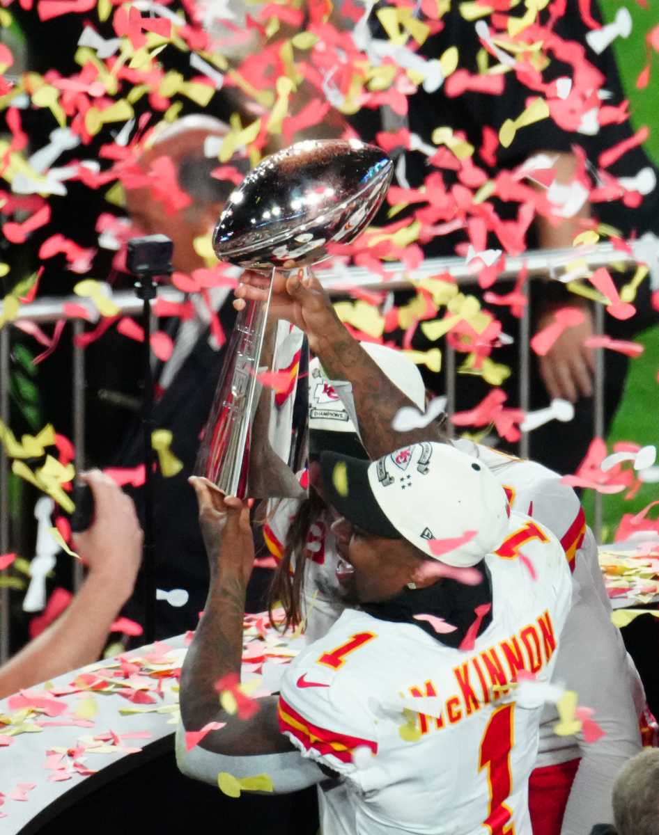 Jerick McKinnon Keys Kansas City Chiefs Victory Against Former Team In  Super Bowl LIV Rematch