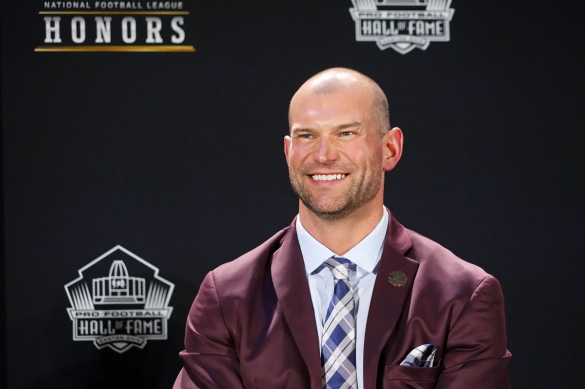 Joe Thomas Is A Pro Football Hall of Famer - On The First-Ballot