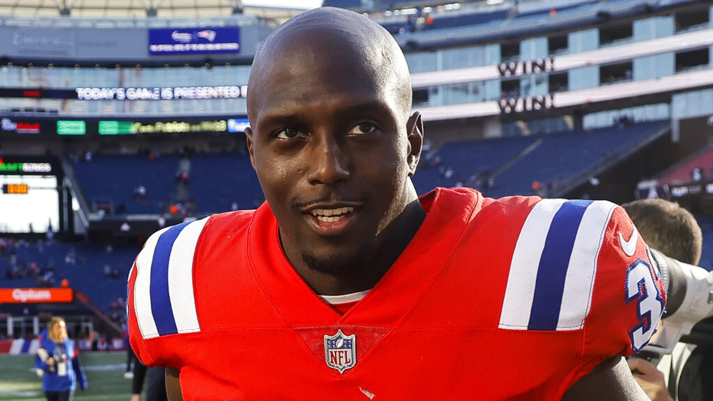 Devin McCourty Being Recruited To Return By Patriots Co-Captain