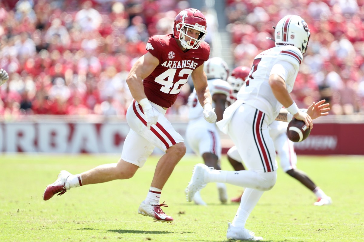 Las Vegas Raiders NFL Draft Prospect: LB Drew Sanders, Arkansas ...