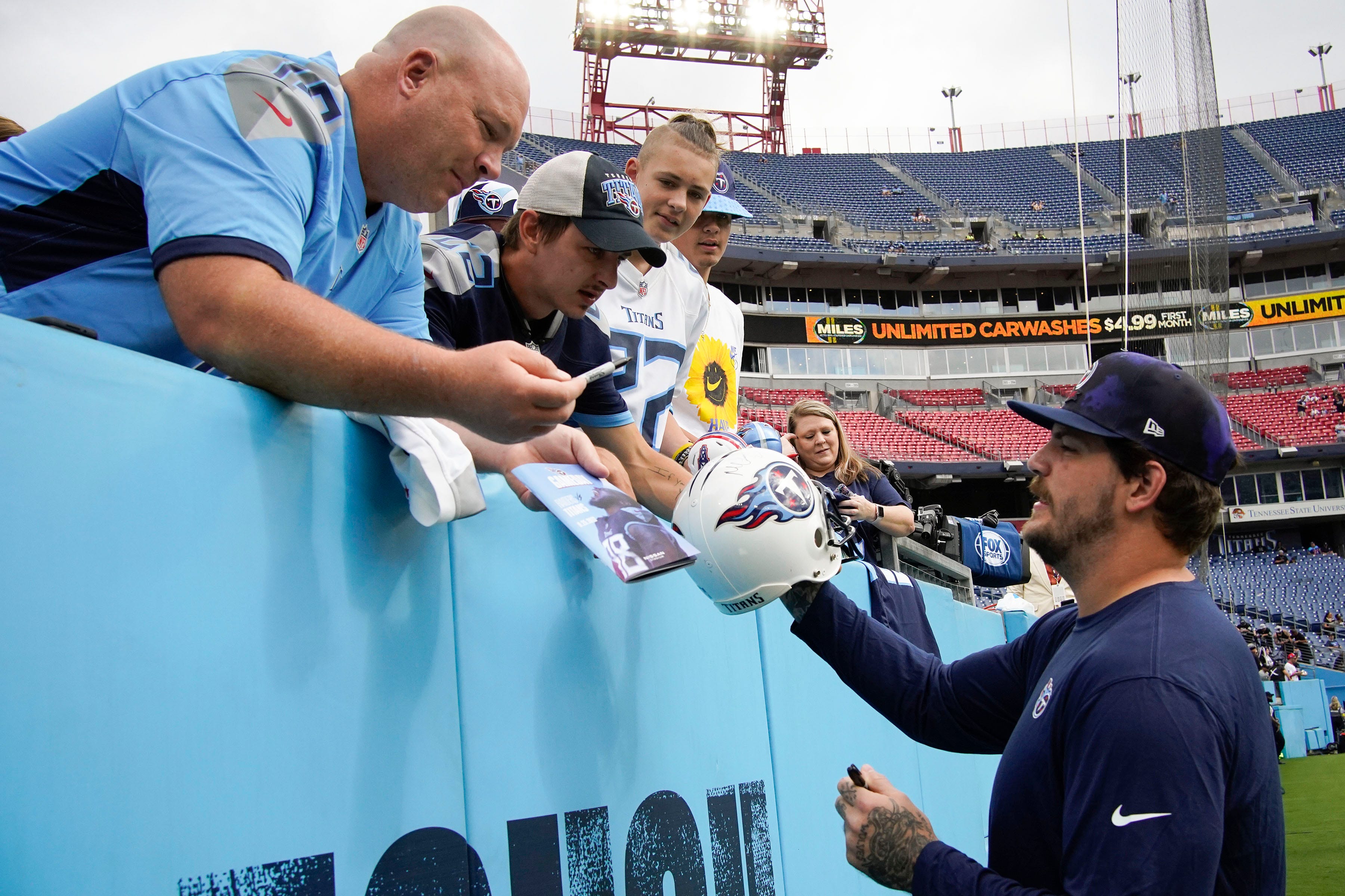 October 31, 2021: Tennessee Titans offensive lineman Taylor Lewan (77)  during NFL football game action between the Tennessee Titans and the  Indianapolis Colts at Lucas Oil Stadium in Indianapolis, Indiana. Tennessee  defeated