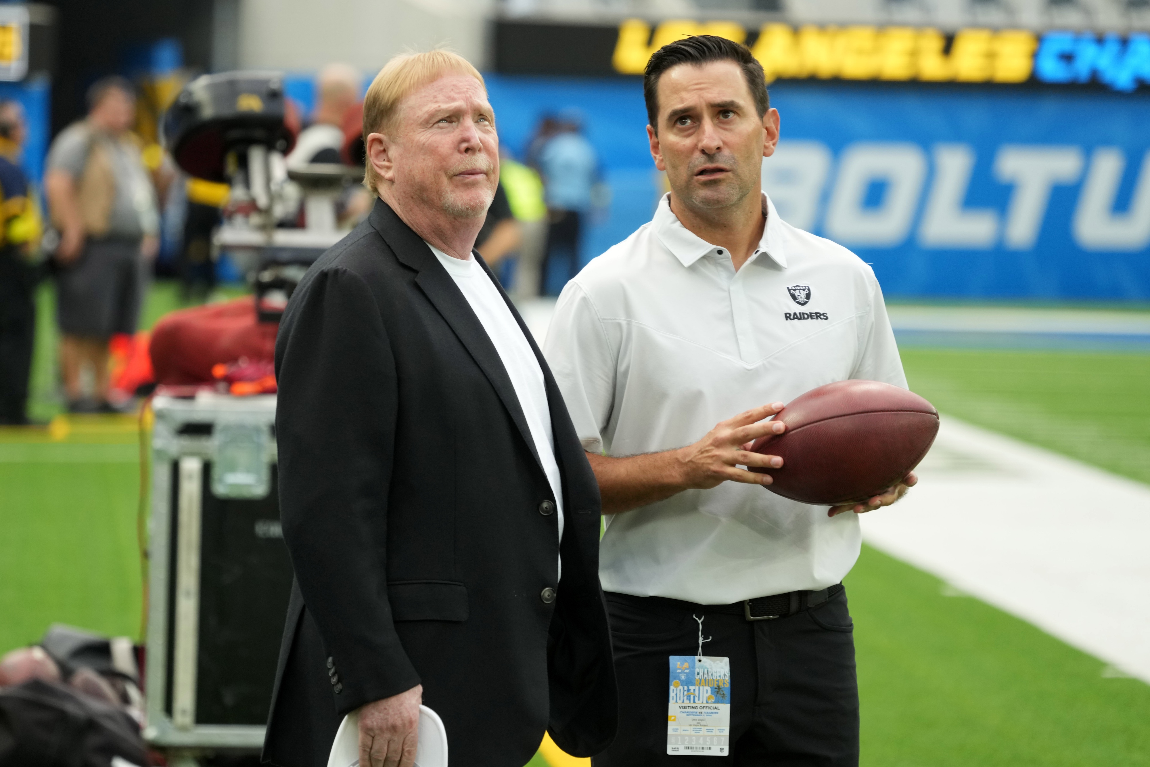 Raiders Owner Mark Davis Is Overseeing A Potential Mess In 2023