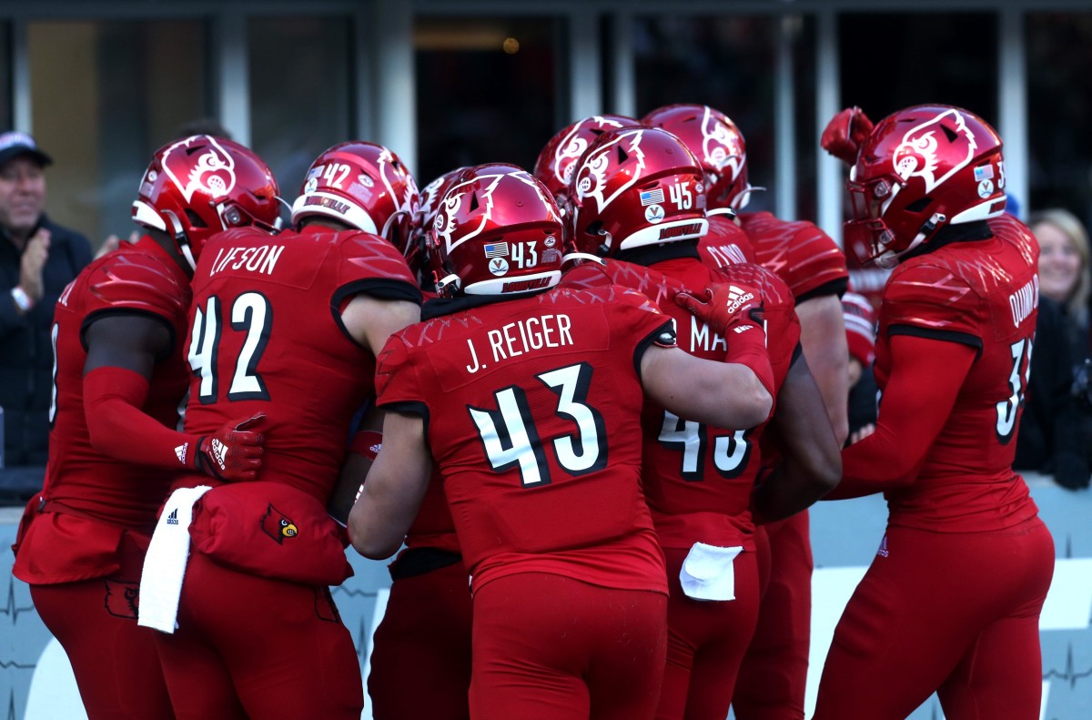 Louisville Football's Monty Montgomery And Brock Domann Will Host Youth  Football Camp – Cardinal Sports Zone