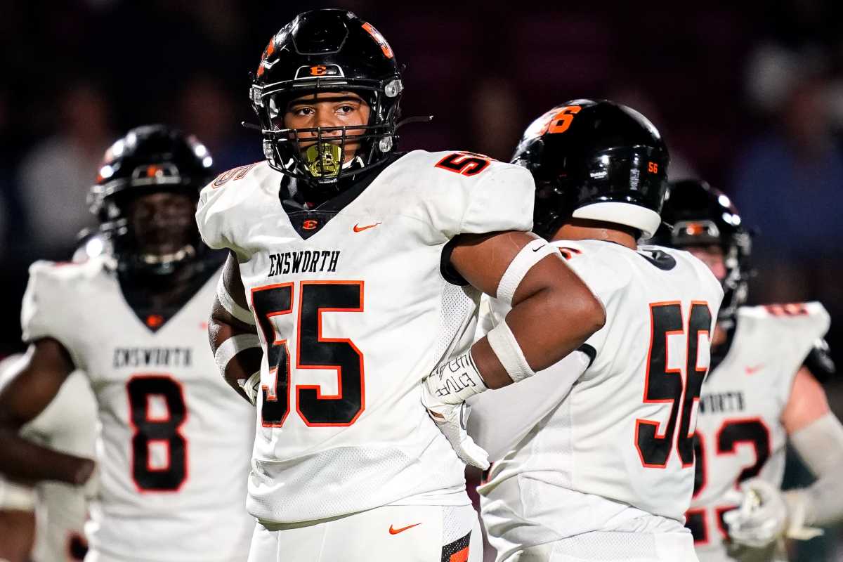 2025 4-star DL Ethan Utley during a high school game his sophomore season. (Photo by Andrew Nelles of The Tennessean)