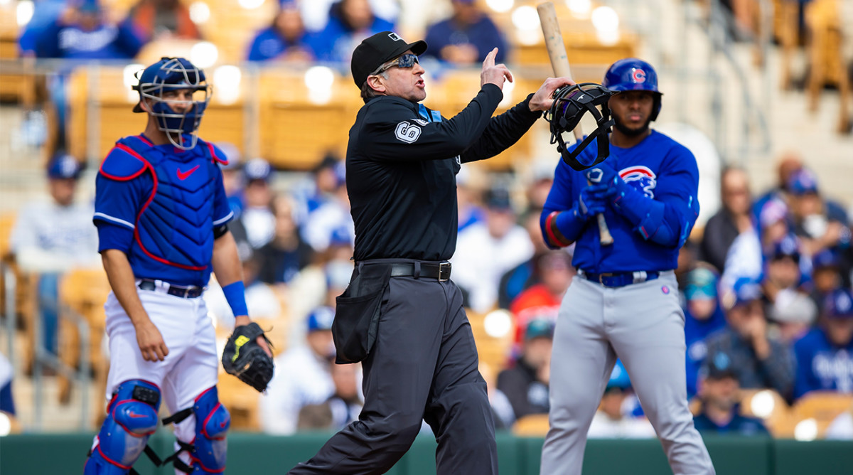 MLB: is it cheating? (umpire, ball, uniform, game) - Baseball - - City-Data  Forum