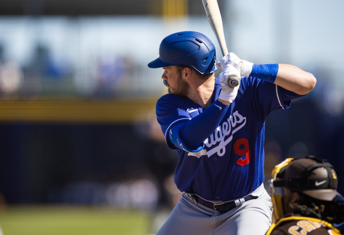 Dodgers SS Gavin Lux out for season after knee injury