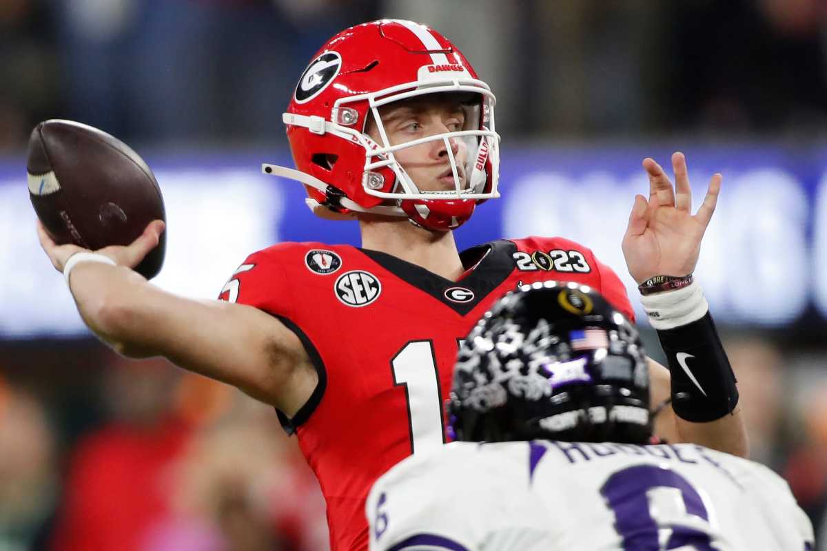 Who Is Georgia Football's Starting Quarterback? Carson Beck To Start ...