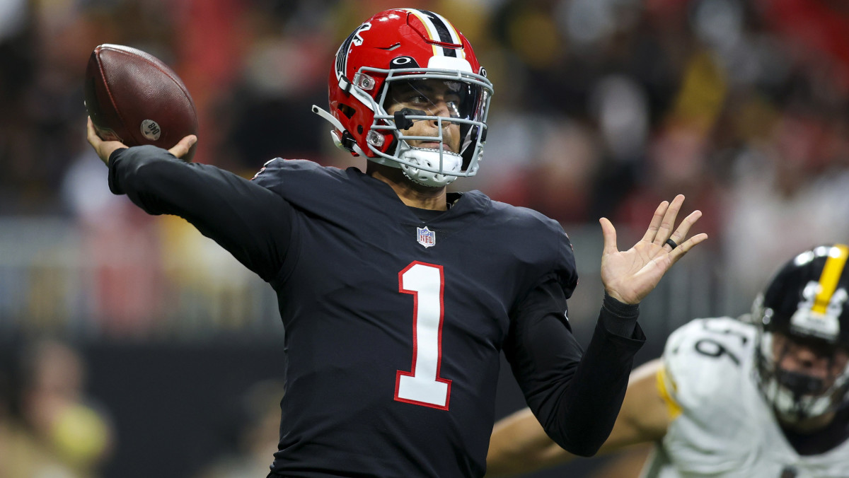 Atlanta Falcons Name Marcus Mariota Starting Quarterback to Begin 2022  Season - Sports Illustrated Oregon Ducks News, Analysis and More