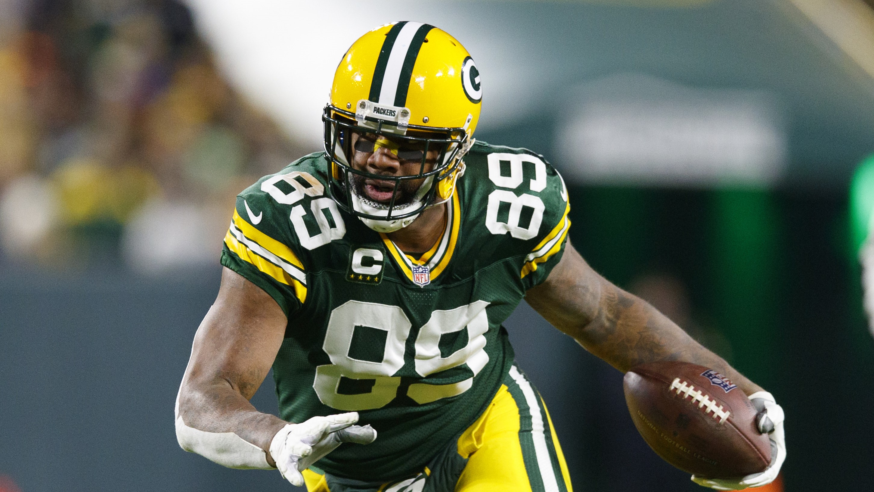 Packers re-sign OLB Justin Hollins