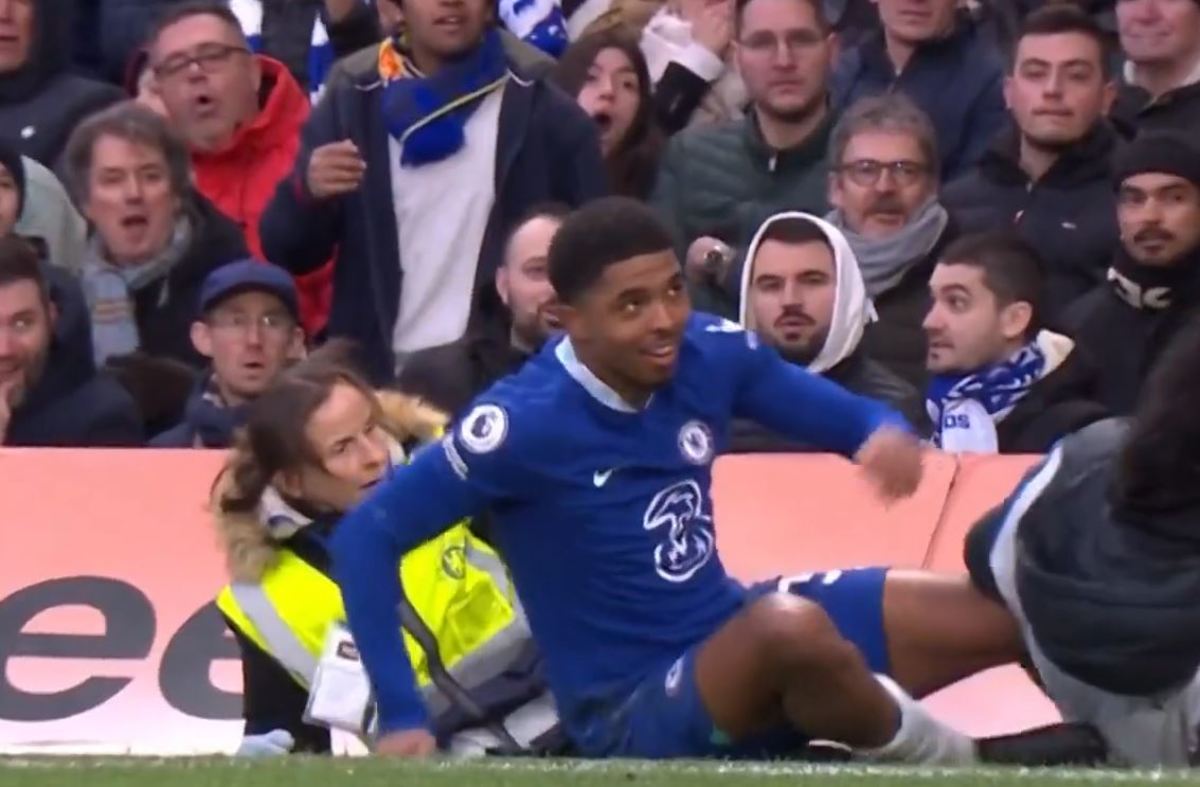 Wesley Fofana floors Chelsea security guard during Leeds game - Futbol on  FanNation