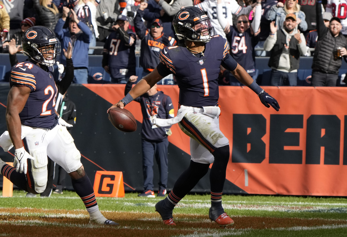 NFL Buckeyes: Justin Fields making seamless pro transition with solid  outing in preseason debut