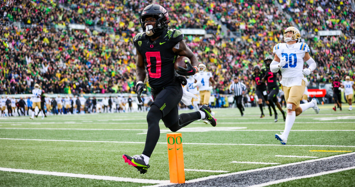 Oregon Football: Oregon Running Back Duo Lands on Doak Walker Award