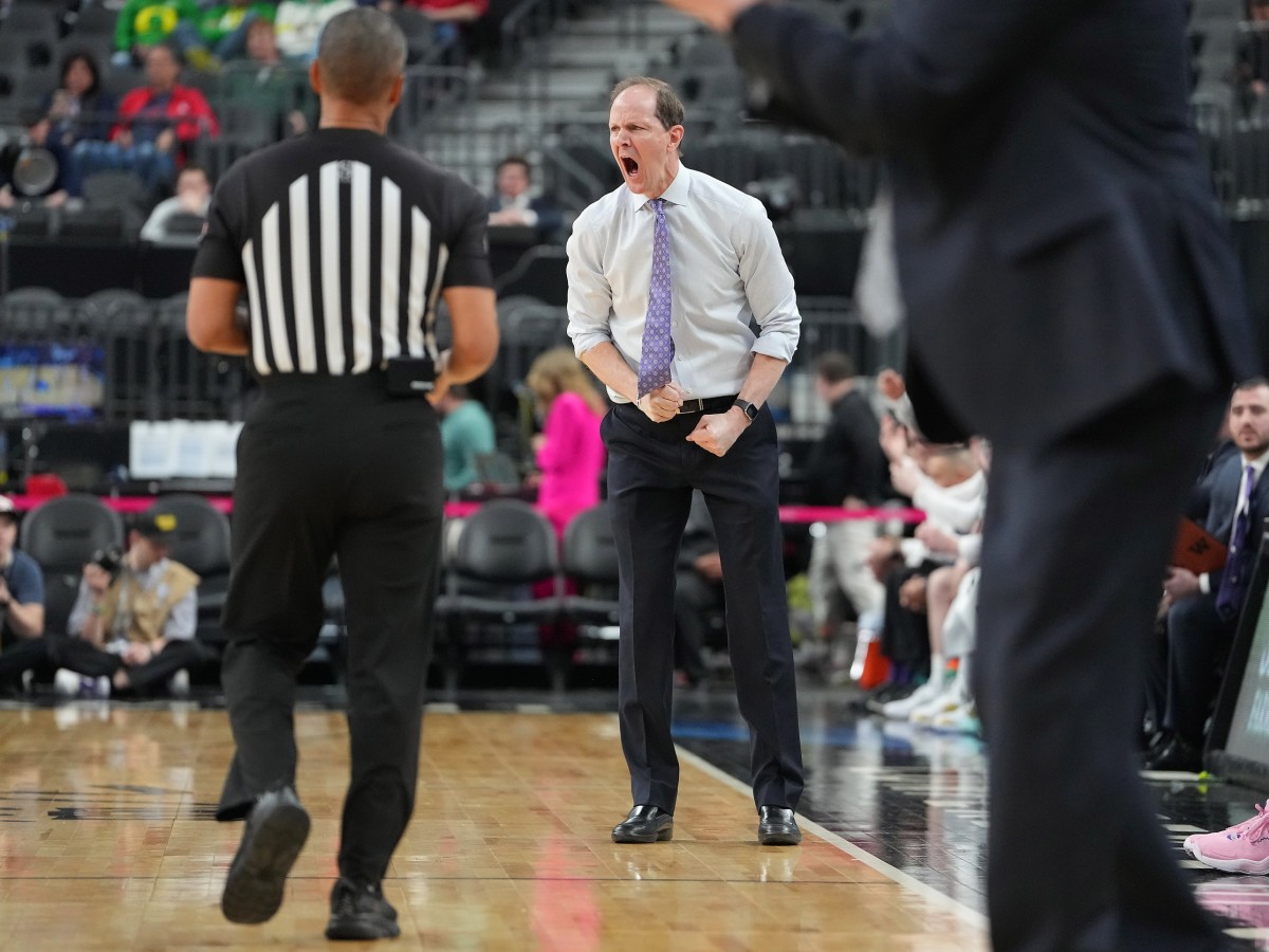 Mike Hopkins voices his displeasure at the Pac-12 Tournament.