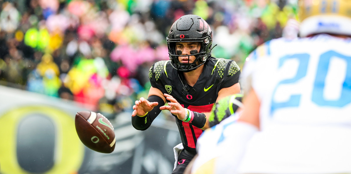 Oregon Ducks QB Bo Nix gets massive New York City billboard, Sports