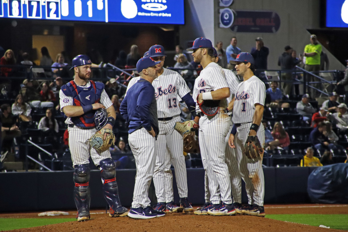 Mike Bianco Ole Miss Baseball Team