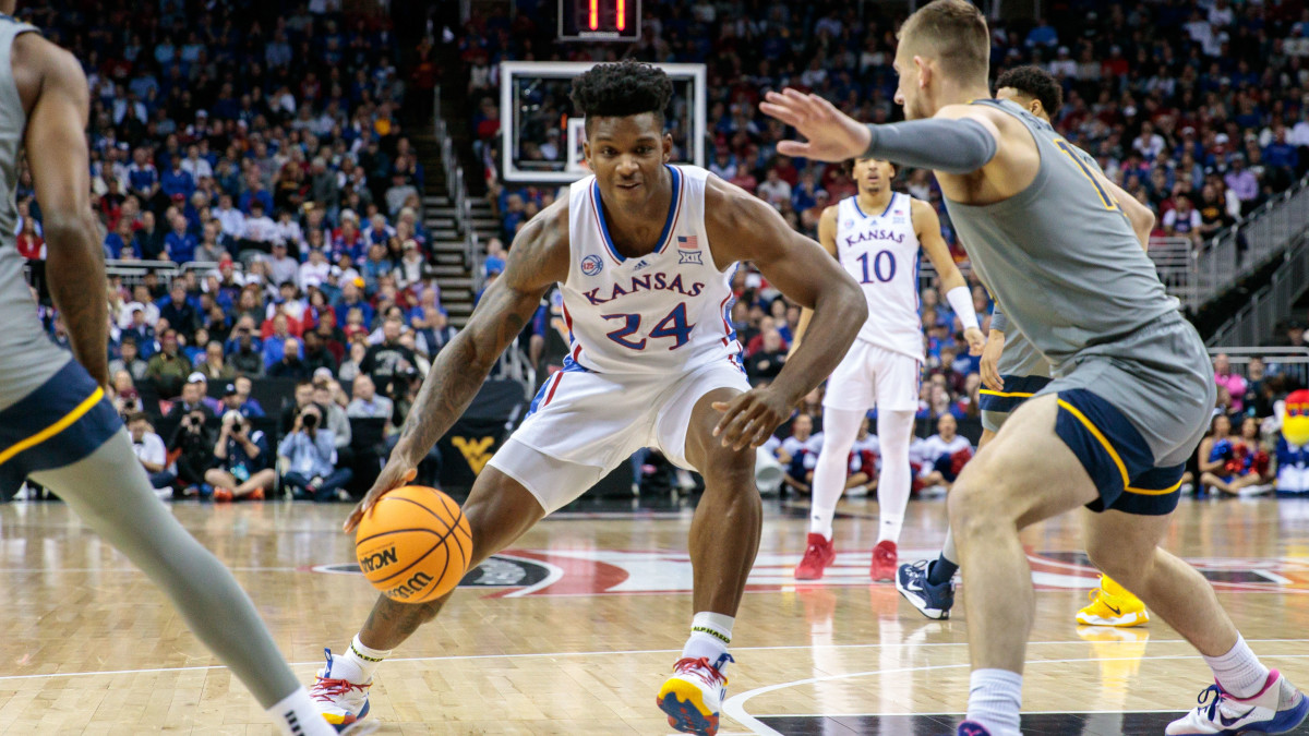 Kansas Jayhawks forward K.J. Adams Jr.