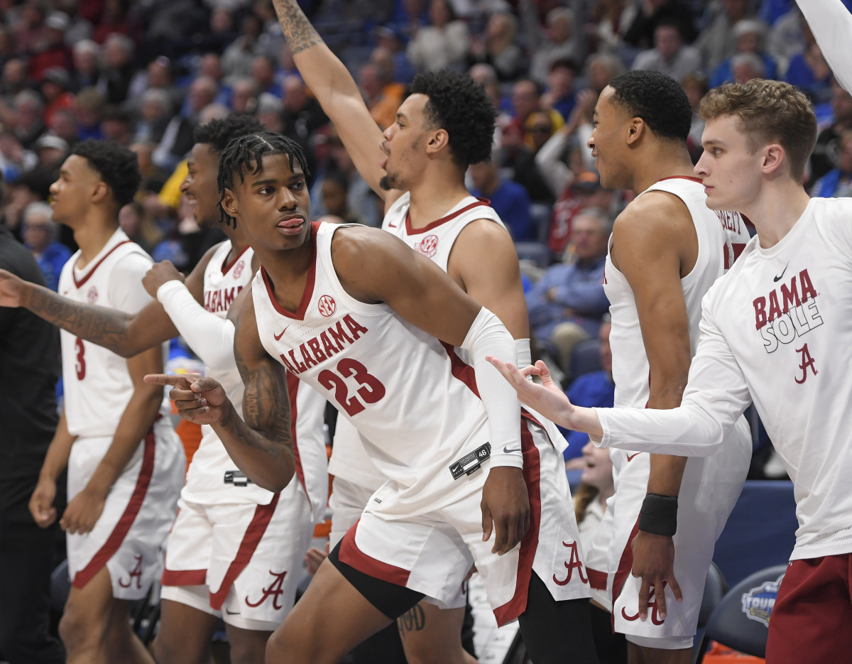 BamaCentral Courtside: No. 1 Alabama 72, No. 9 Mississippi State 49 ...