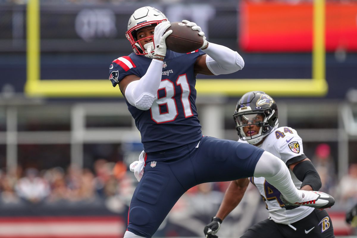 Patriots trade Jonnu Smith to the Falcons, re-sign two defensive players