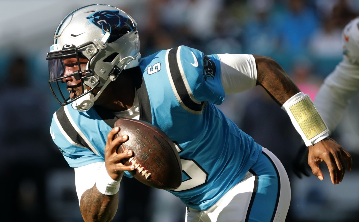 Bears to sign former Panthers QB P.J. Walker