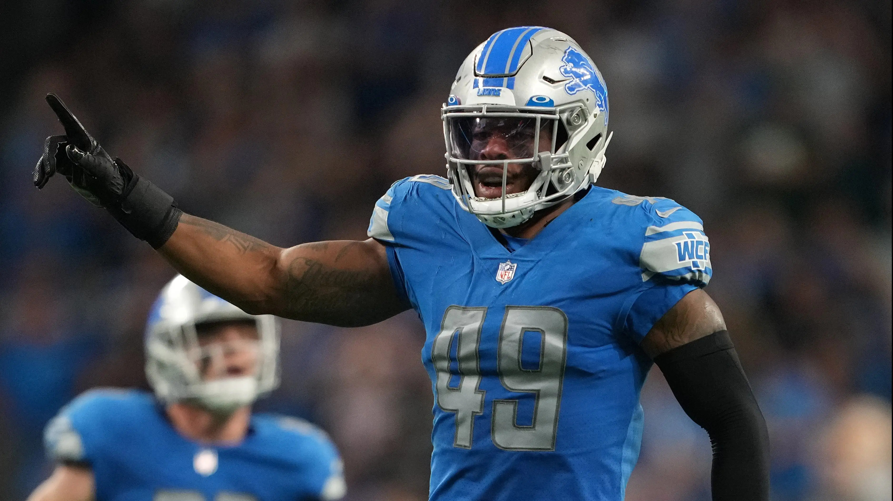 Ex-Lions DE Returns to Patriots on 'Team-Friendly' Deal