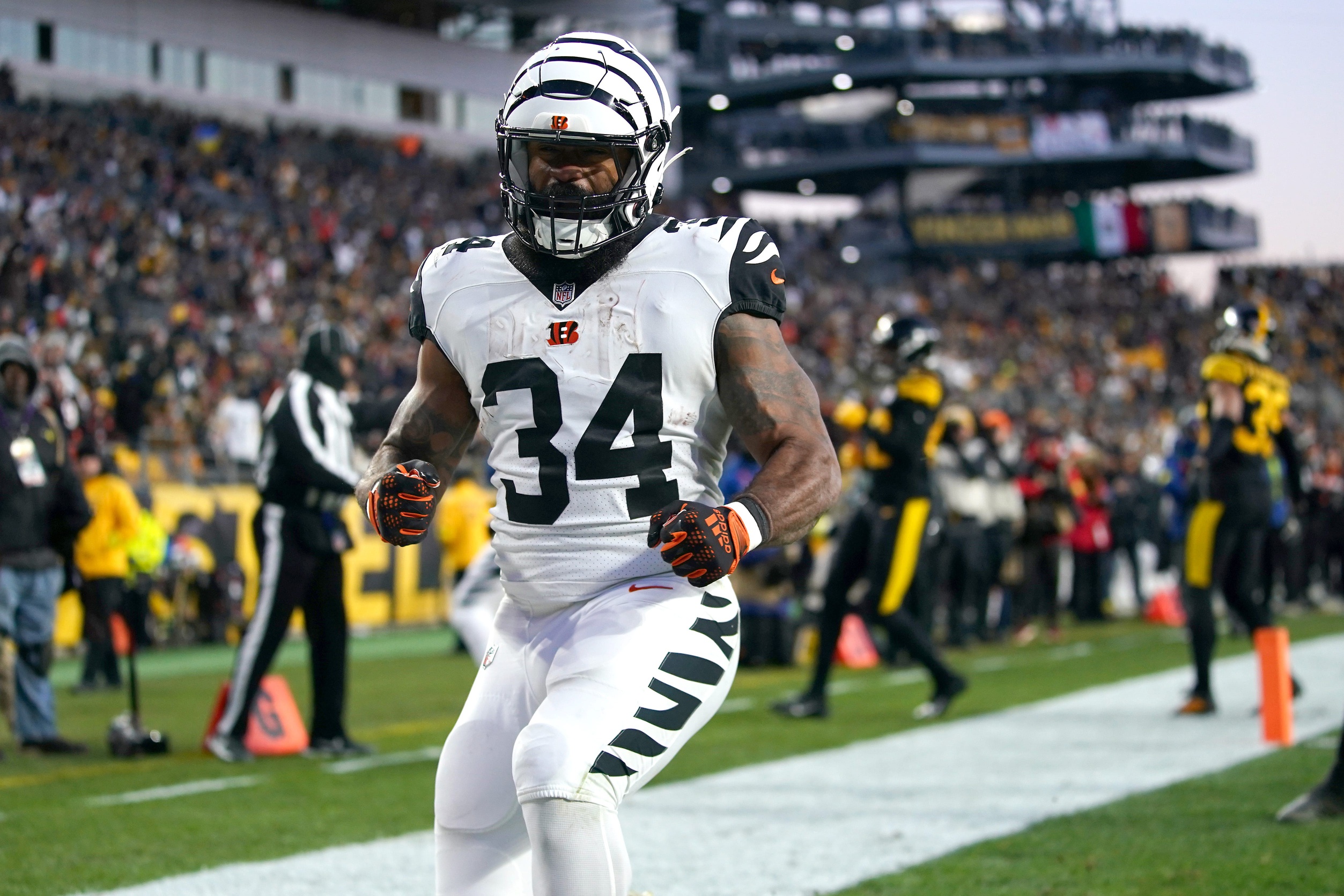 Bengals free agency: Sean Payton's history drove Samaje Perine to Broncos -  A to Z Sports