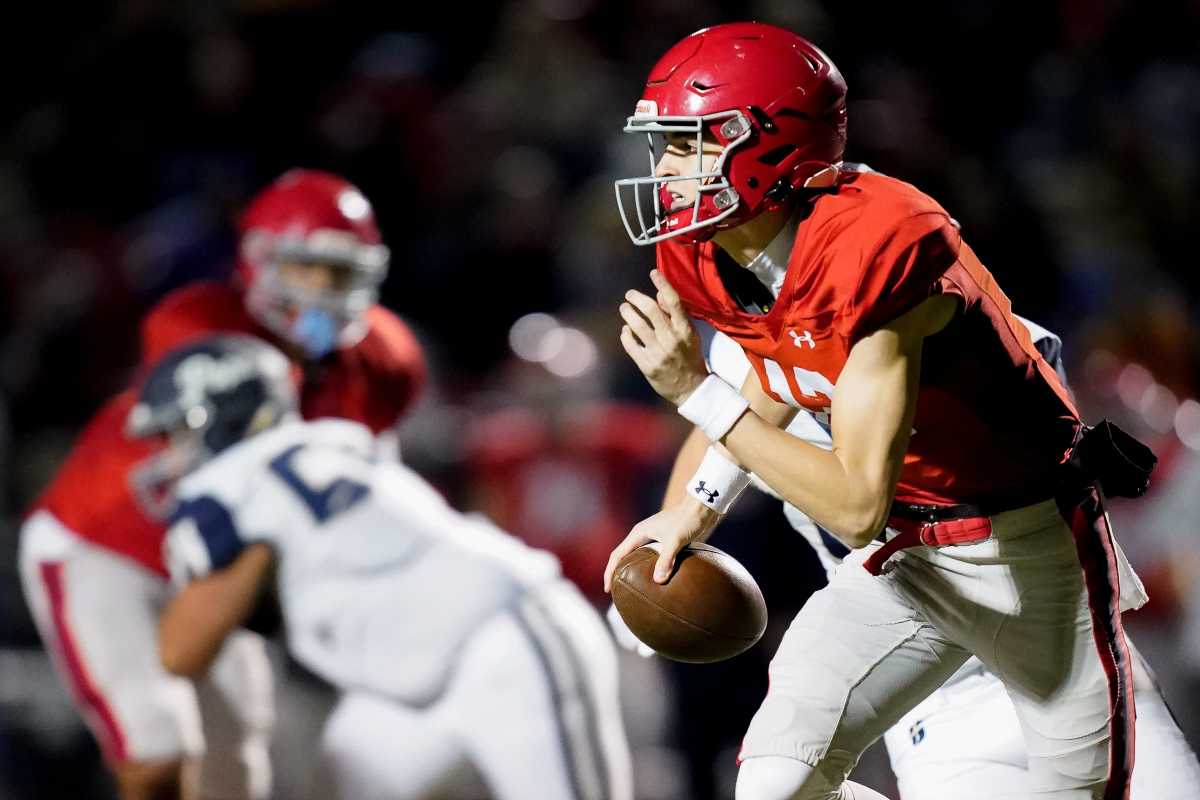 Five-star quarterback George MacIntyre attending Texas vs. Alabama football  game Saturday