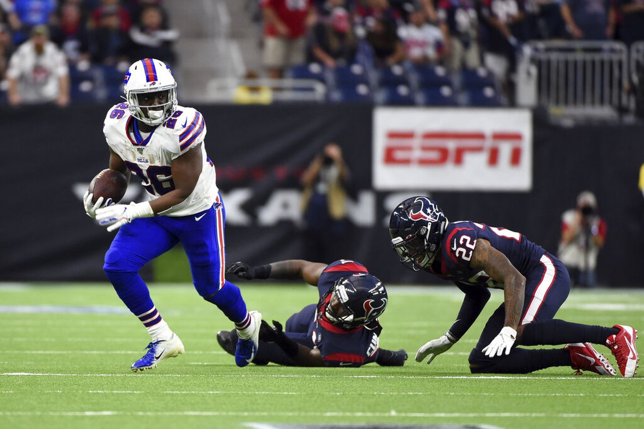 Houston Texans sign Bills free-agent running back Devin Singletary