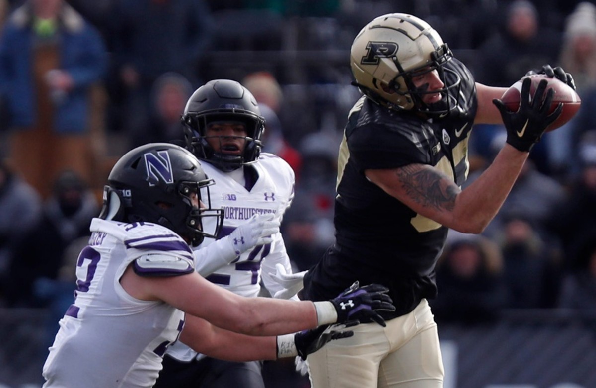 Purdue Boilermakers tight end Payne Durham (87) catches a pass during the NCAA football game against the Northwestern Wildcats, Saturday, Nov. 19, 2022, at Ross-Ade Stadium in West Lafayette, Ind. Purduenorthwesternfb111922 Am36972